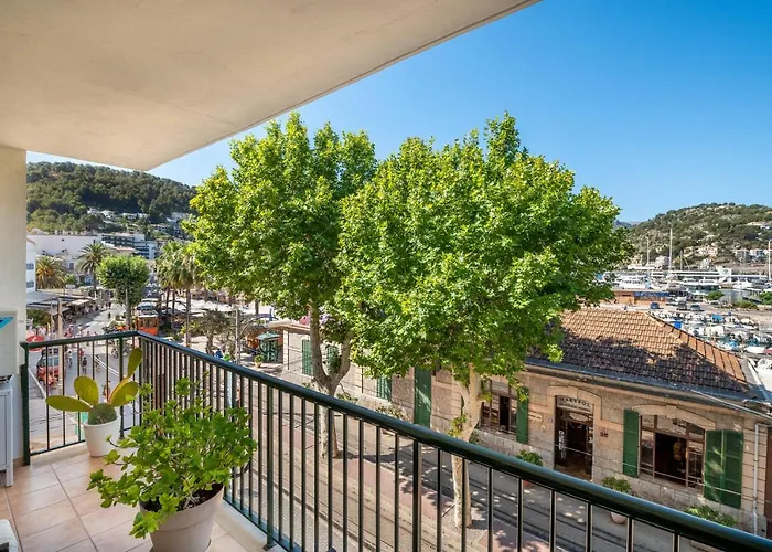 Seafront Apartment in Port Sóller
